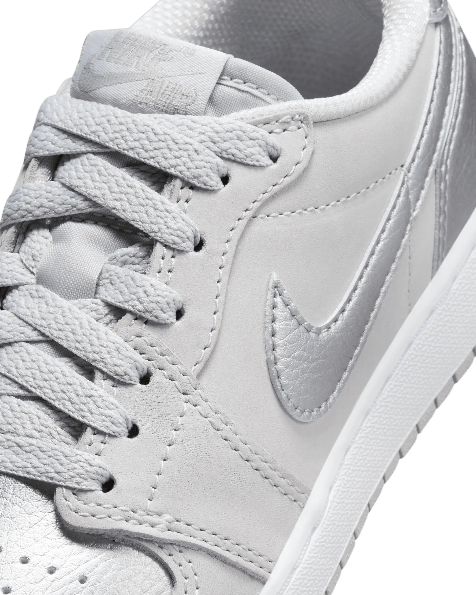 Air Jordan 1 Retro Low OG GS - Neutral Grey / Metallic Silver / White