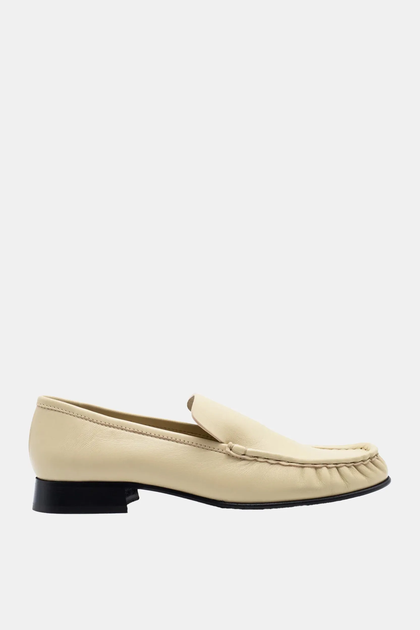 Bodil Nappa Loafer in Cream