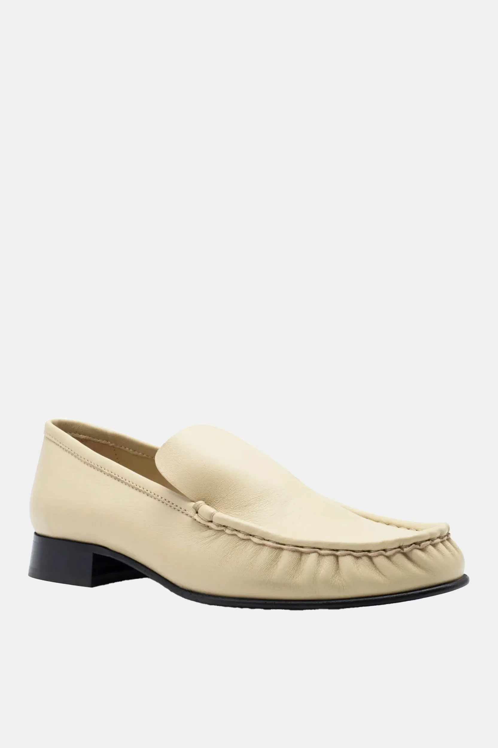 Bodil Nappa Loafer in Cream