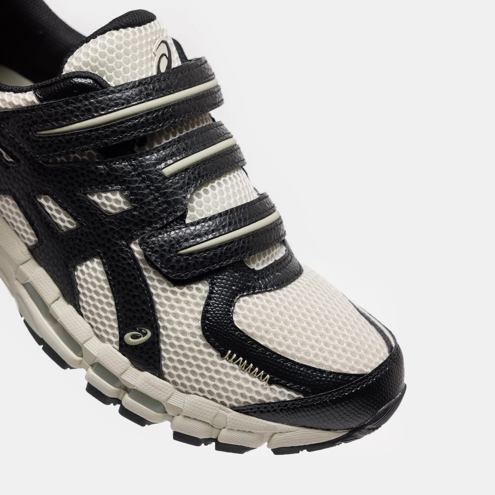 HAL STUDIOS Gel Kayano 20 Sneaker in Bone