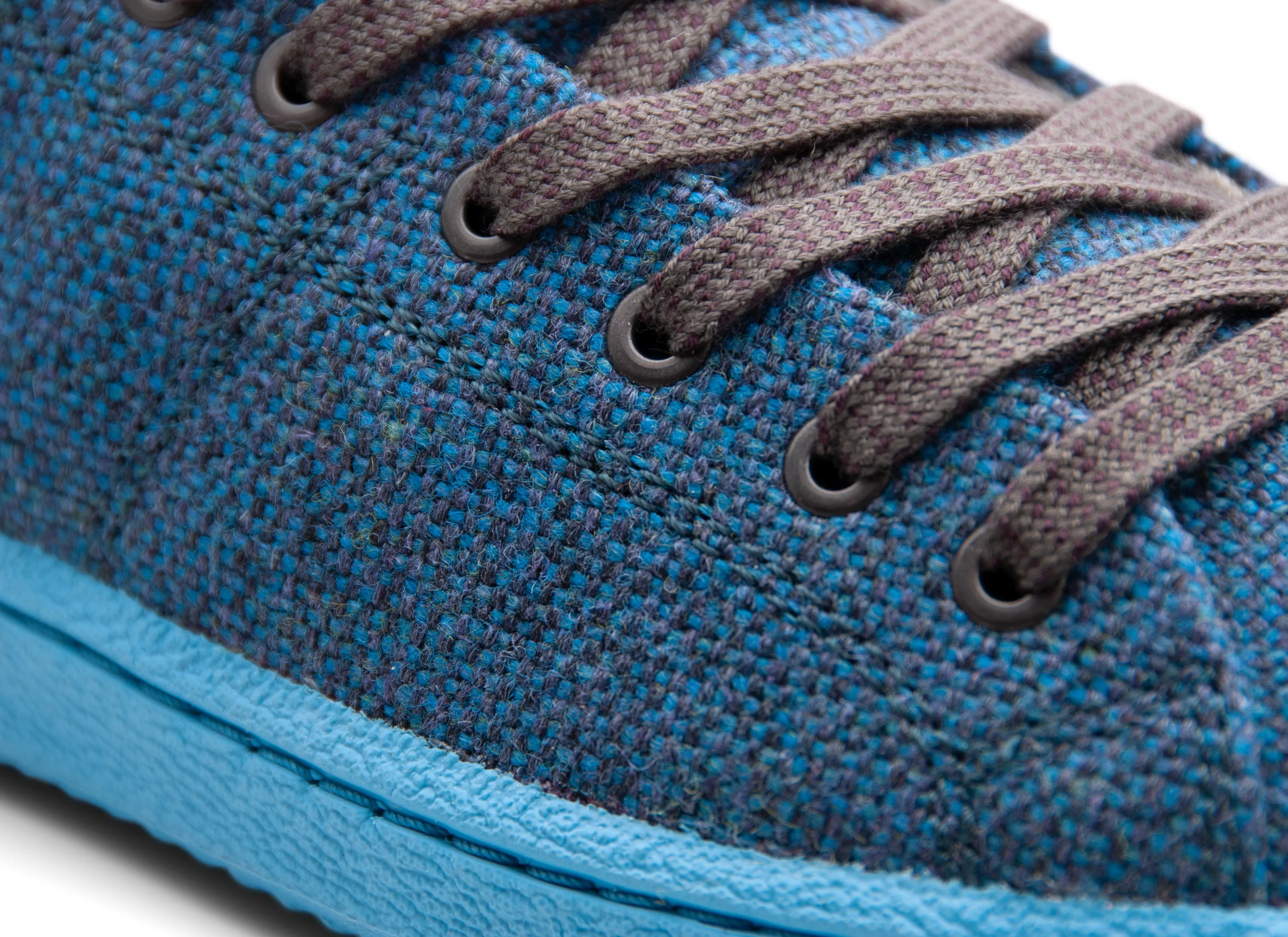LESHY Flaxseed Sneakers
