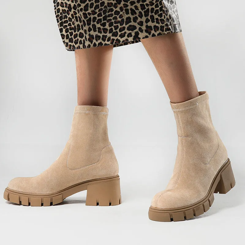 New Boots Black Thick Soled Raised Soled Round Headed Martin Boots Smoke Pipe Chelsea Short Boots Women's Autumn And Winter