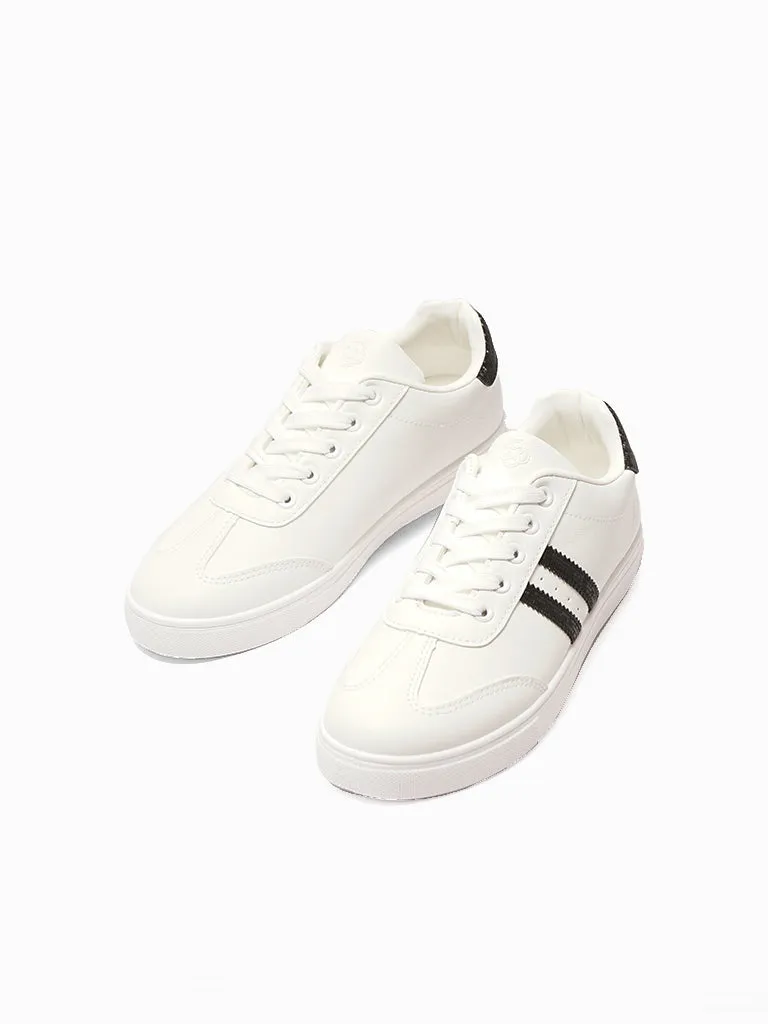 Yasha Lace-up Sneakers